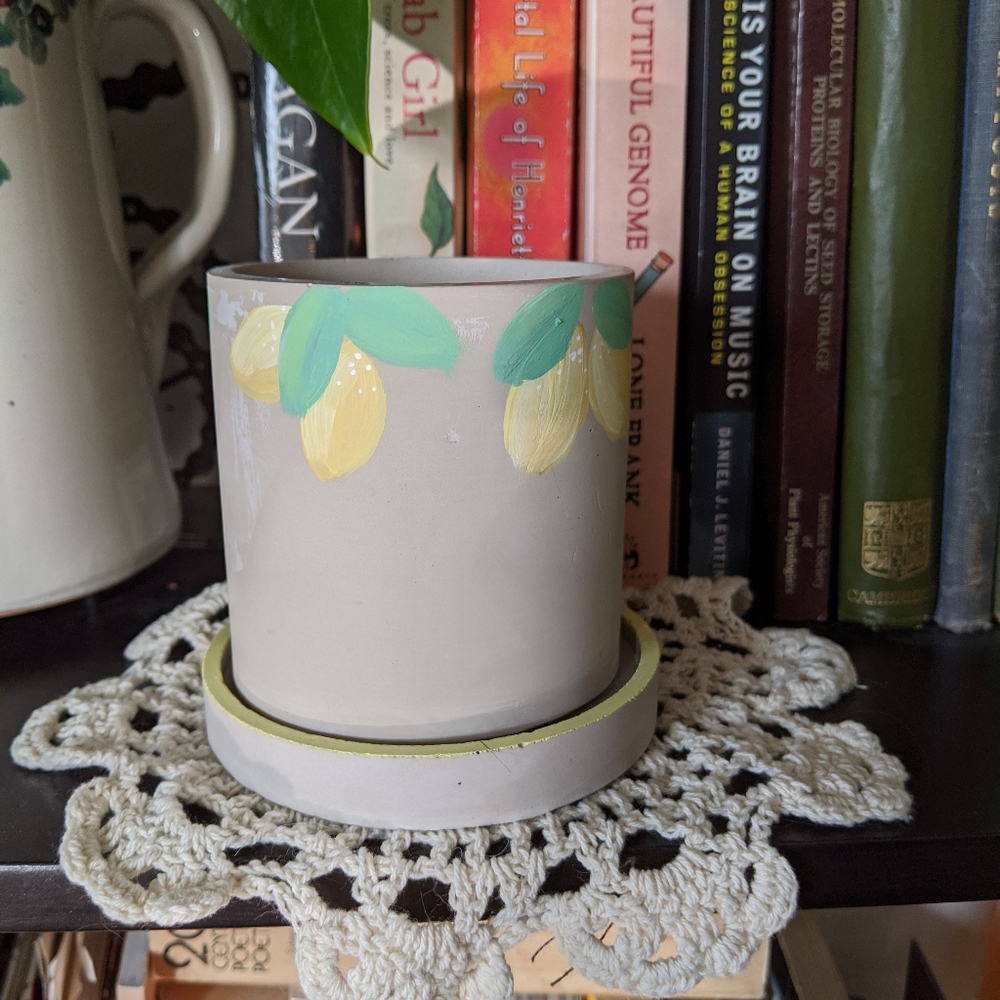 Handmade Planter (Round) - Picture 9 of 13